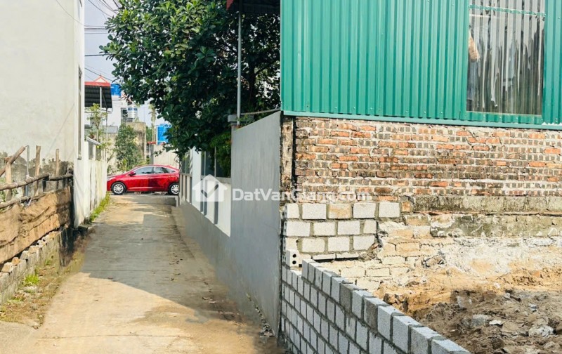 Bán đất Tân Tiến Văn Giang 60m² MT 6m, gần trục chính, ô tô chỗ, Nhỉnh 2 tỷ, gần Ecopark